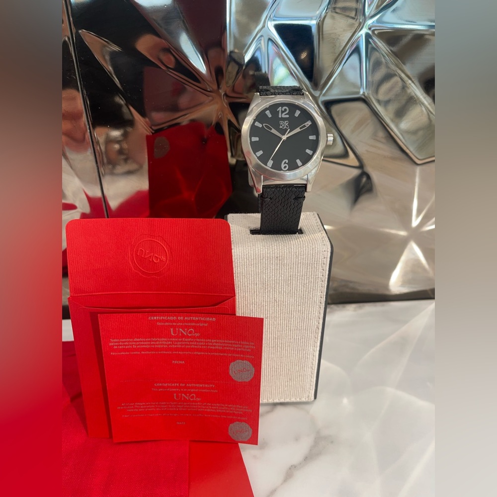 BNWT UNOde50 Watch